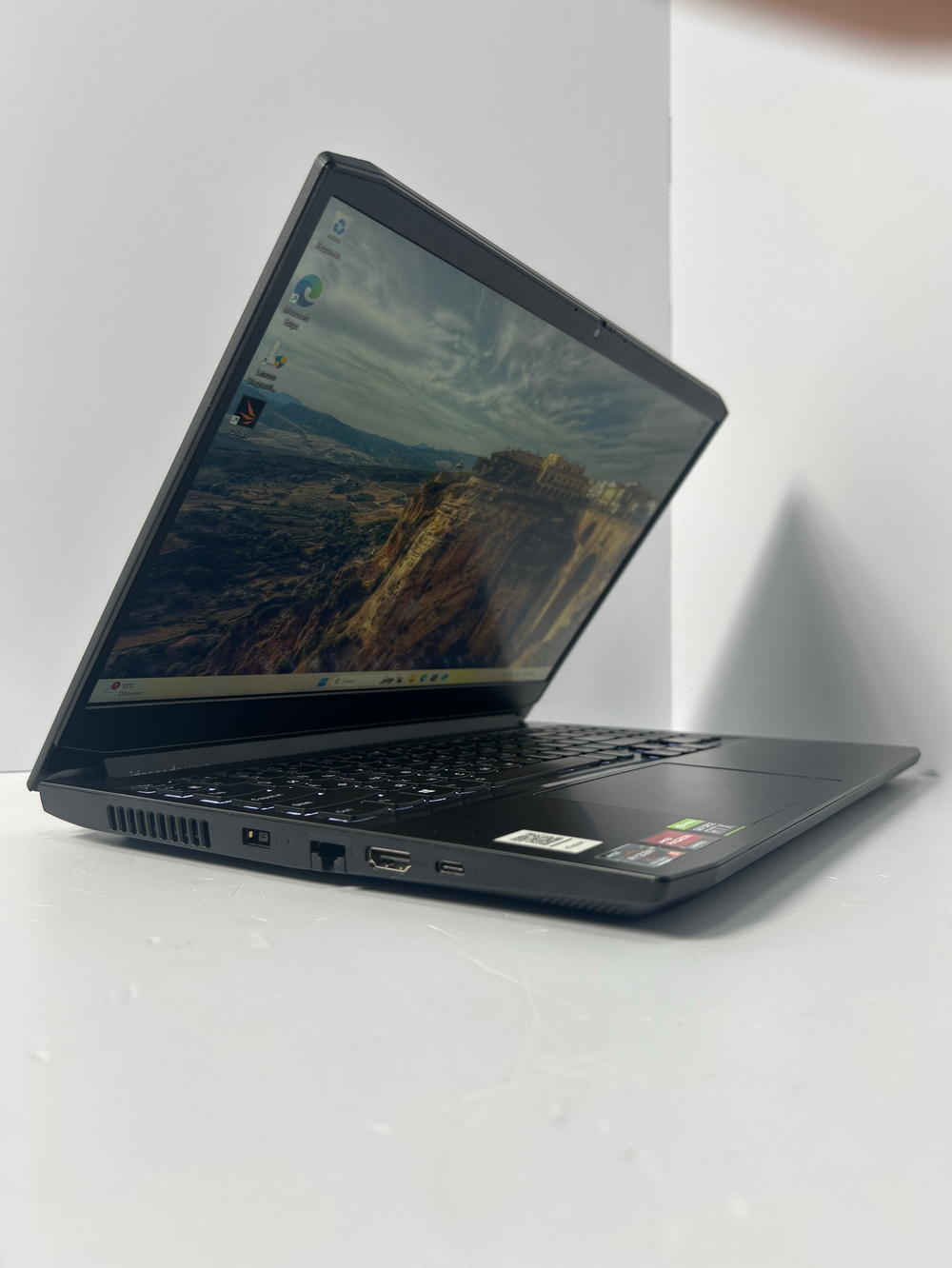 Ноутбук Lenovo IdeaPad Gaming 3 15ACH6 (82K201AFRK) 15.6"/AMD Ryzen 5 5600H/RAM 8 GB/SSD 512 GB/NVIDIA GeForce RTX 3050 Ti/1920x1080/IPS/Windows 11/Подсветка кл-ры: LED/Черный. Состояние: C1