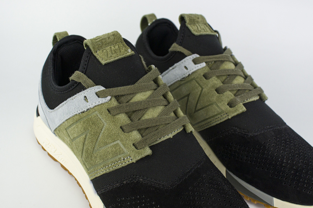 Кроссовки New Balance 247 Wmns Suede