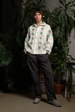 Купить Рубашка Soeurs Украшенная Повторяющимся Узором / Repeating Pattern Long Sleeve белая Рубашка Soeurs Украшенная Повторяющимся Узором / Repeating Pattern Long Sleeve белая