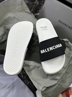 Шлепанцы Balenciaga