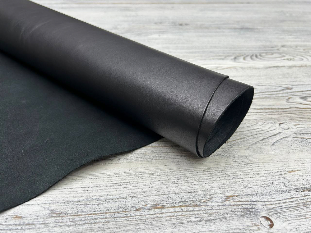 Cusna Silk Nero (1,1-1,3 мм), цв. Черный, натуральная кожа