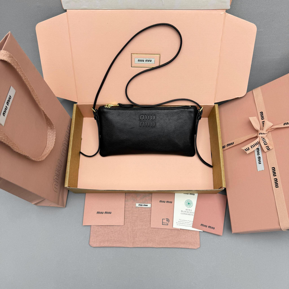 Miu Miu Mini Pouch 22 cm