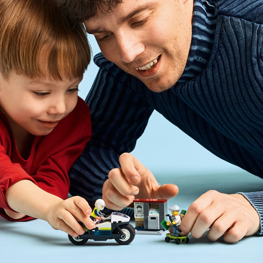 LEGO City - Погоня на полицейском мотоцикле 60455