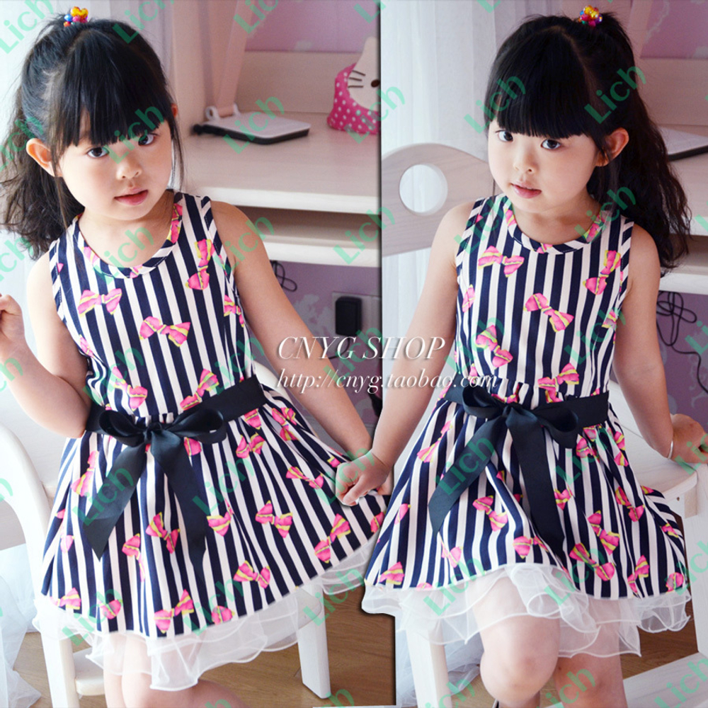 Платье детское в полоску с принтом бантов