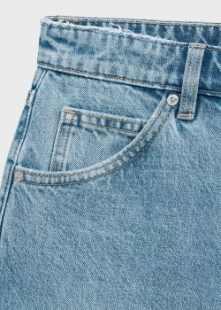 Джинсовые бермуды с бахромой по низу