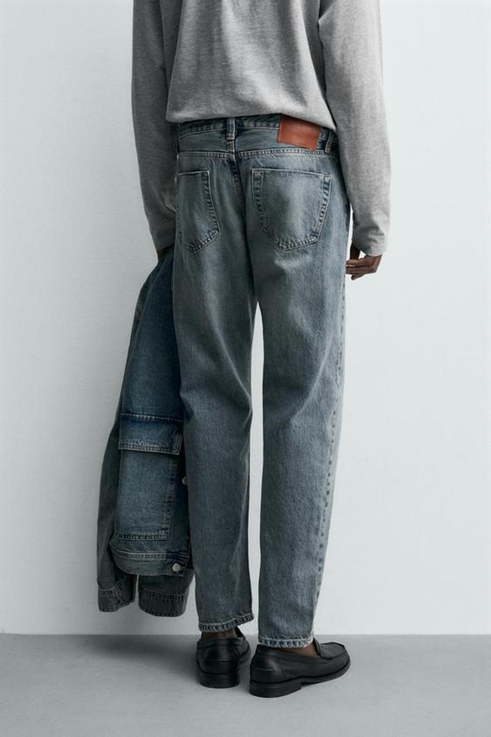 ZARA ДЖИНСЫ REGULAR FIT, ПАСТЕЛЬНО-СИНИЙ