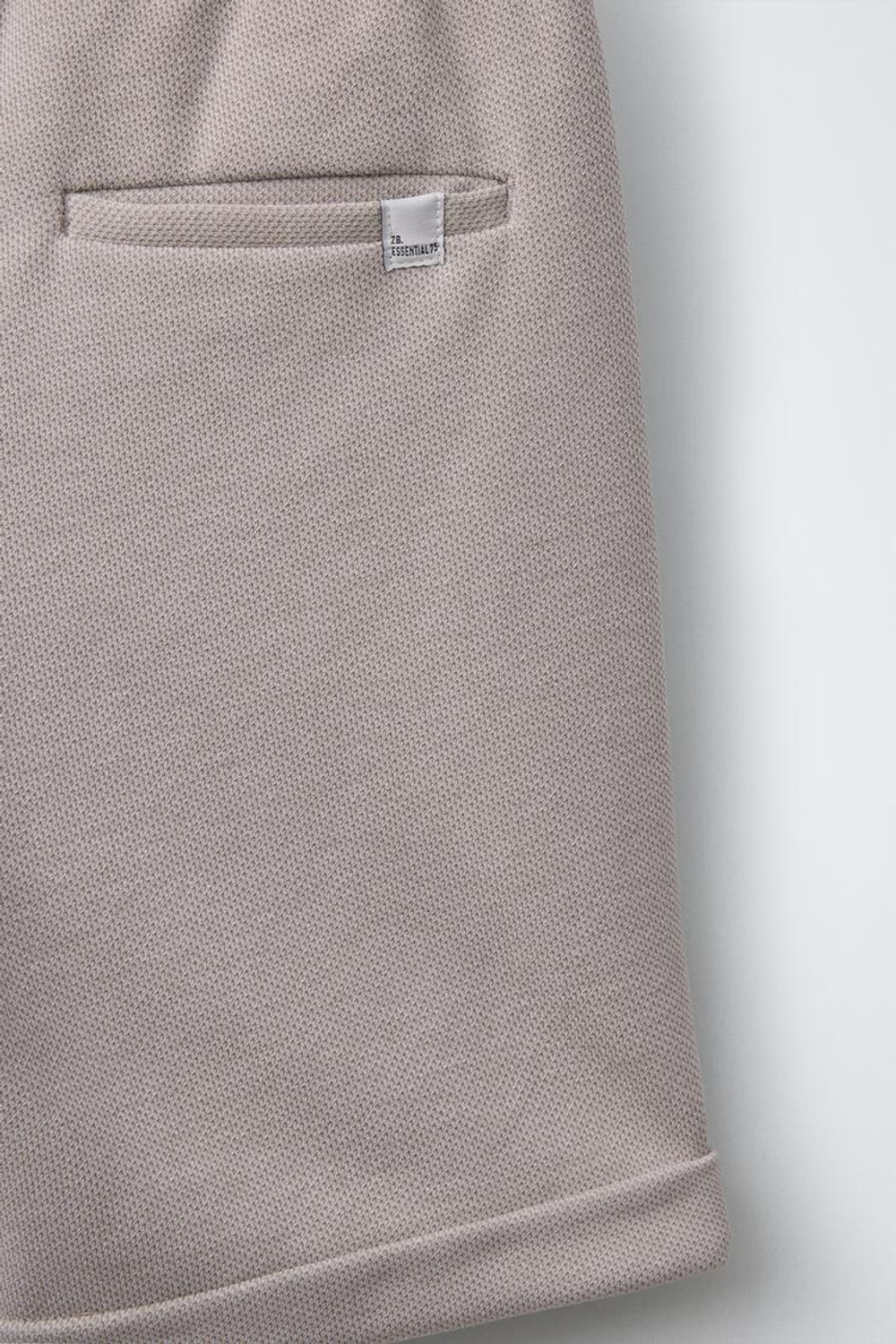 ZARA ШОРТЫ КОМФОРТНОЙ ПОСАДКИ, БЕЖЕВЫЙ