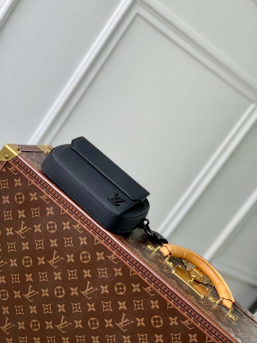 Louis Vuitton Pilot Wearable Wallet