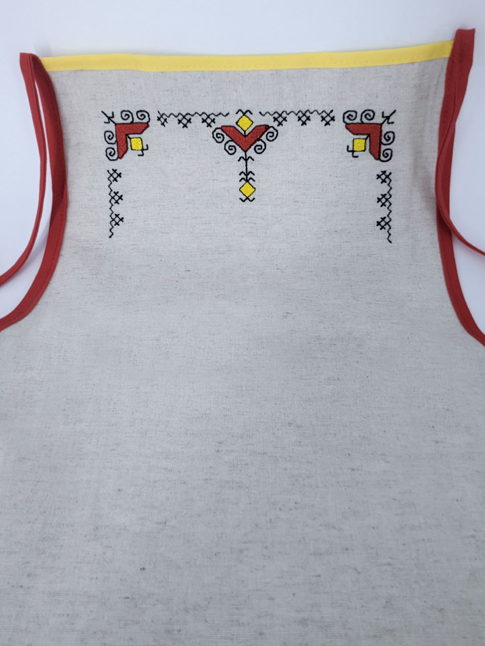 Фартук с вышивкой