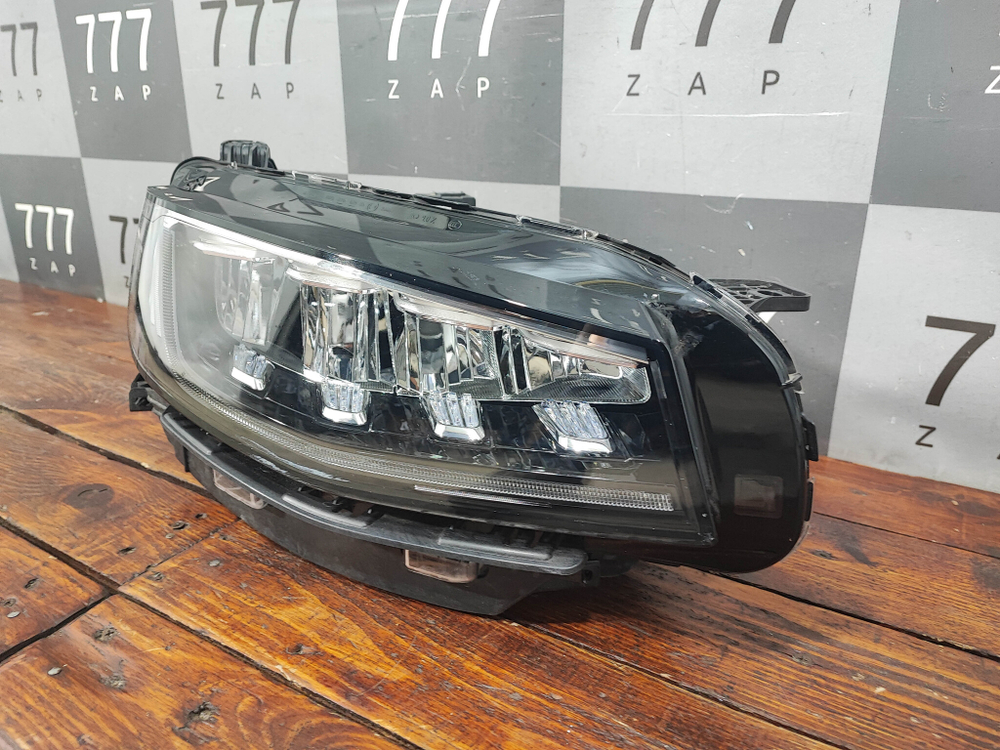 Фара правая LED Geely Atlas Pro 21-нв Б/У Оригинал 7051025200