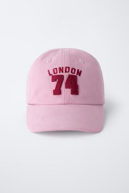 ZARA КЕПКА VARSITY, ЦВЕТ РОЗОВОГО ДЕРЕВА