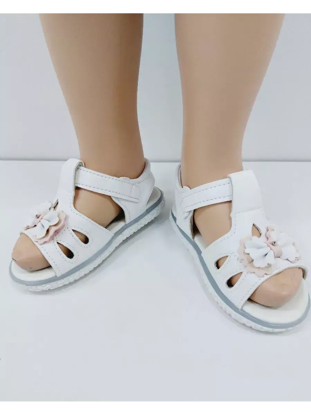 Сандалии детские для девочки светящаяся подошва.