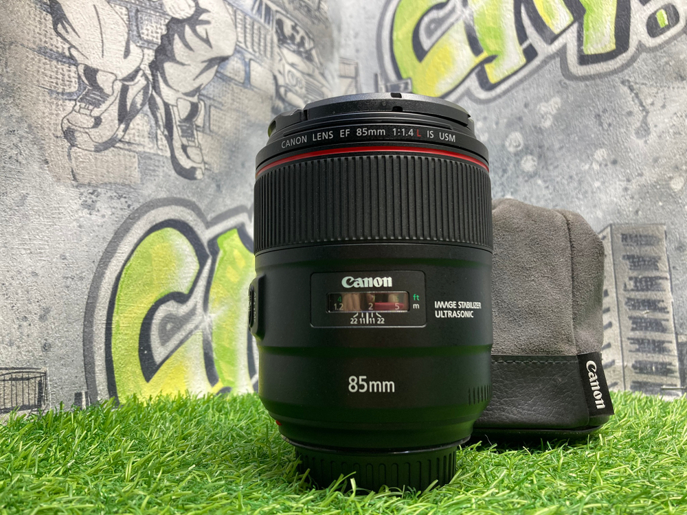 Canon EF 85mm 1.4L IS USM