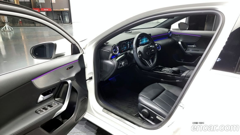 Mercedes-Benz A-Class W177 A220 Hatchback (09.2022)