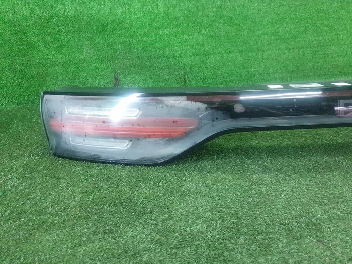 Фонарь крышки багажника Porsche Cayenne 3 (17-23)