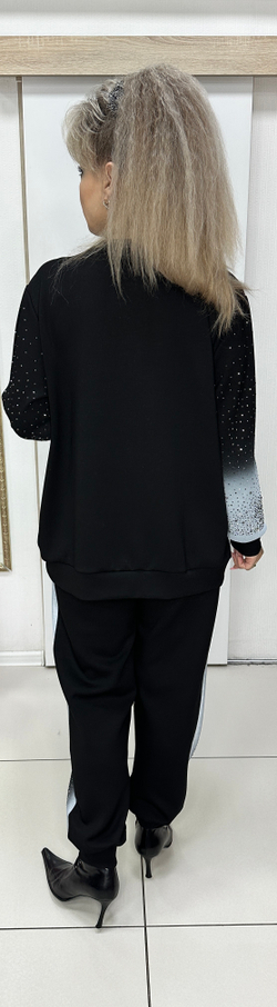 Черный с переходом цвета, трикотажный костюм со стразовым принтом