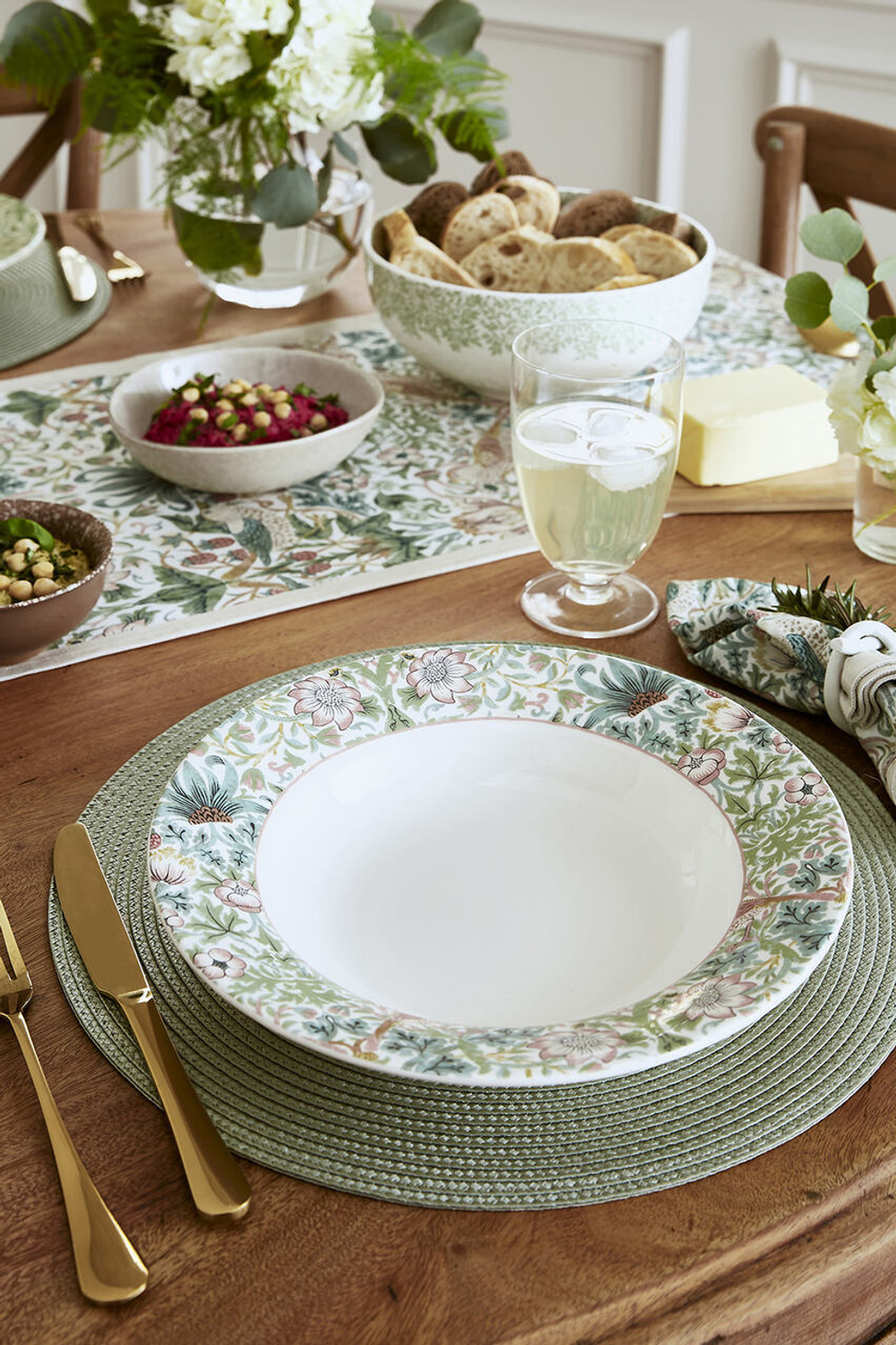 Spode Тарелка Morris&Co. Клубничный вор глубиной 26 см