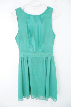 Платье красивого оттенка 44 размер