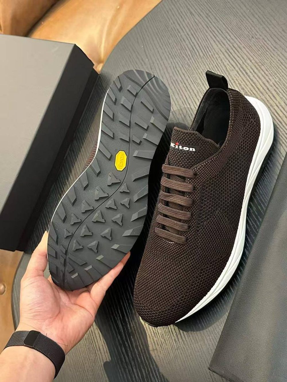 Кроссовки Kiton