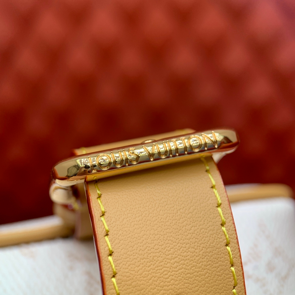 Louis Vuitton Locker Dopp Kit