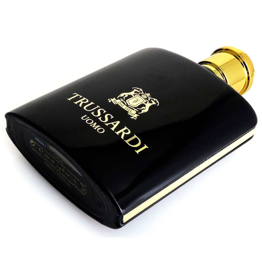 Trussardi Uomo — туалетная вода для мужчин.