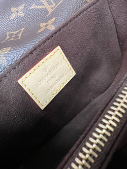 Сумка Louis Vuitton Pochette Métis East West
