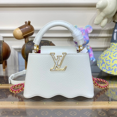 Louis Vuitton Capucines Mini