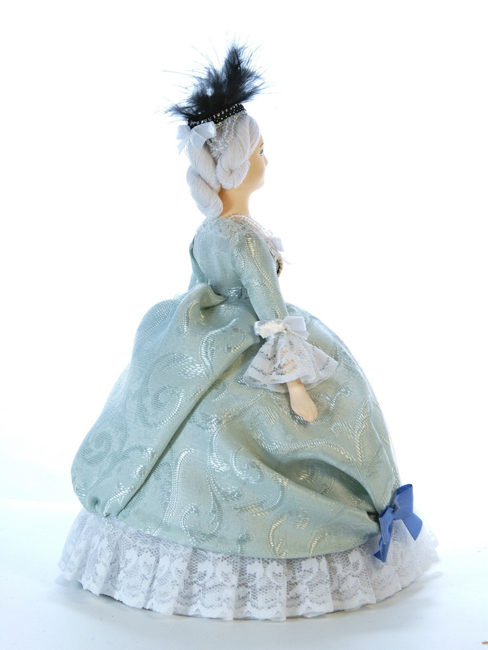 Кукла коллекционная в женском придворном костюме 18 века