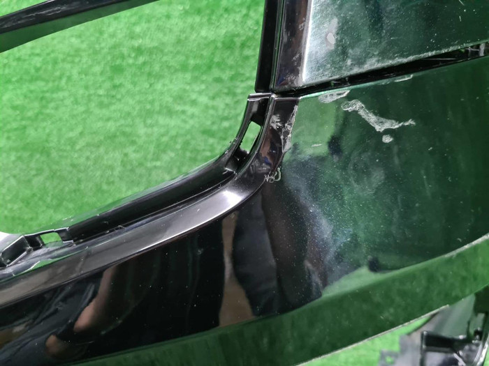 Бампер передний Toyota Land Cruiser 300 (2021-н.в.)