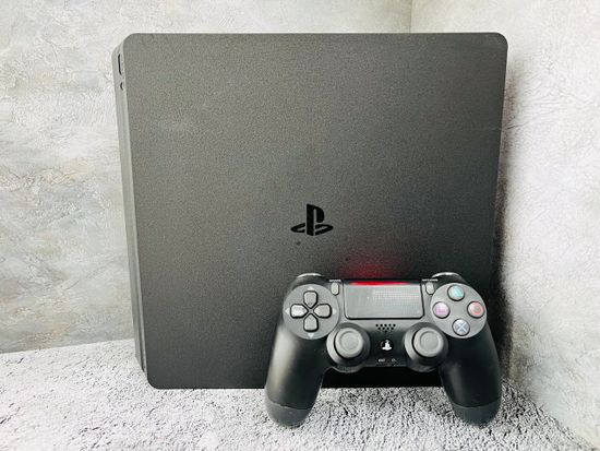 Sony Playstation 4 Slim 1TB CUH-2208B, Без коробки, S/N: 02274526101438882 (PS4, Б/У, 3 игры)
