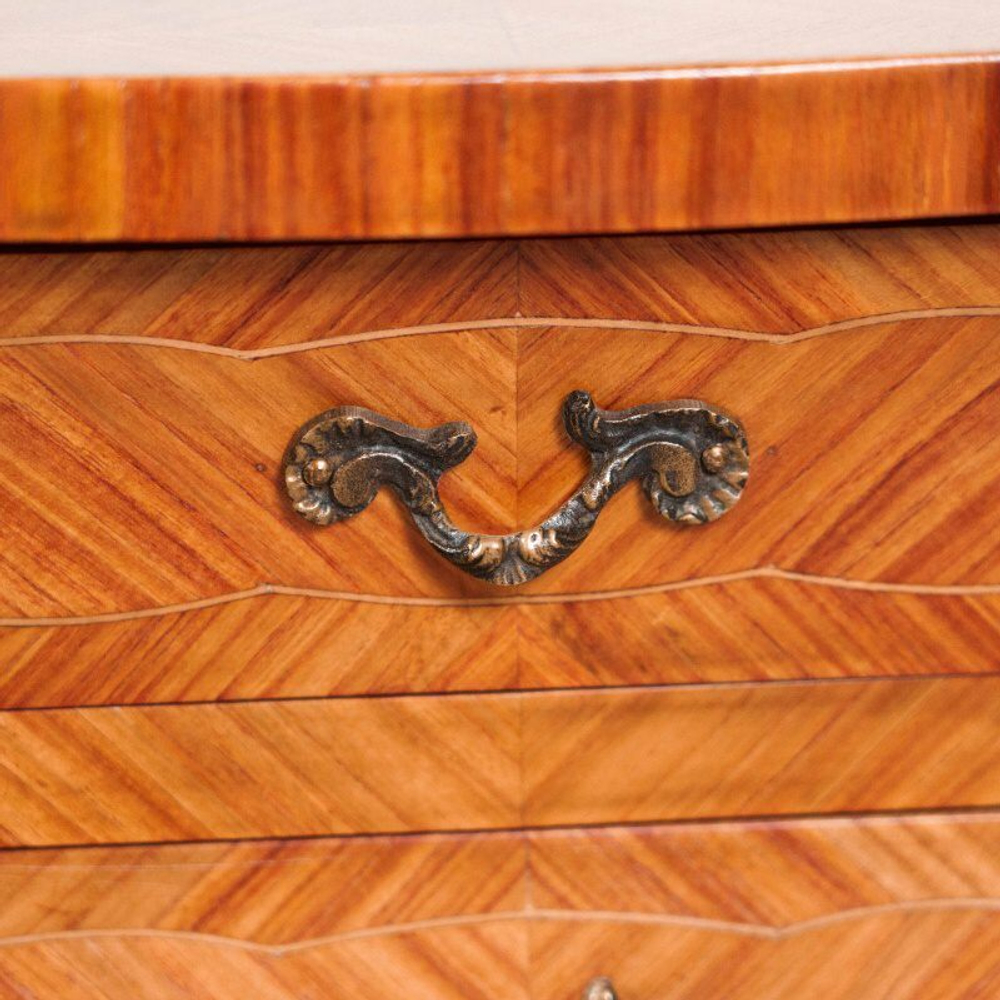 Комод с маркетри в стиле Людовика XV