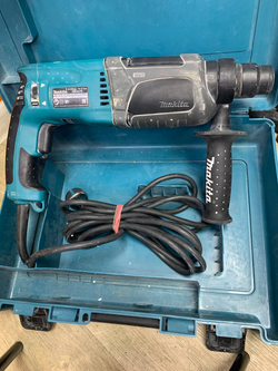 Перфоратор Makita HR 2470