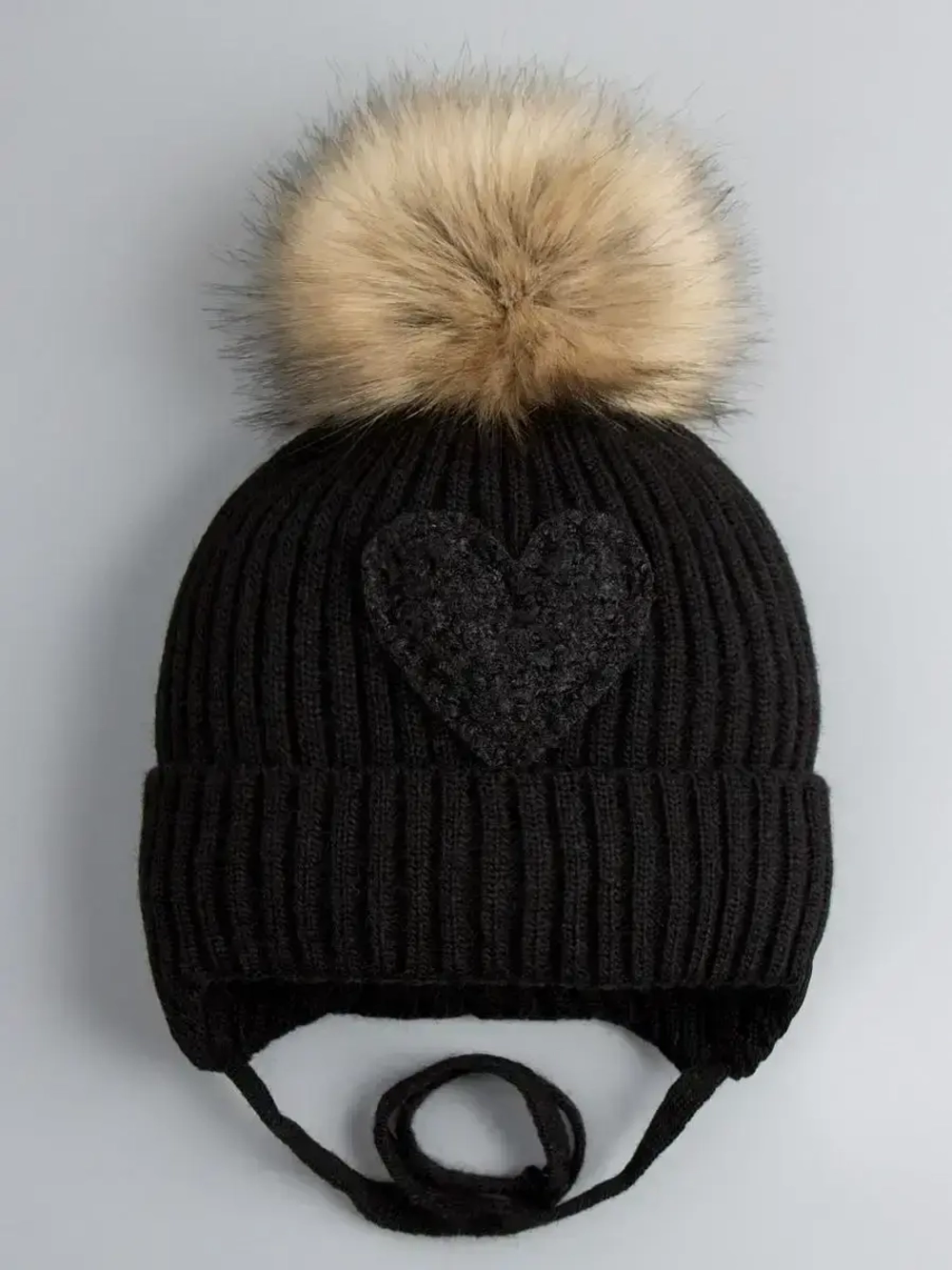 Шапка зимняя вязаная с помпоном для девочки