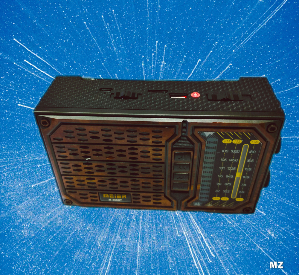 Радиоприемник с MP3 плеером, Bluetooth+фонарь DSP radio M-560BT