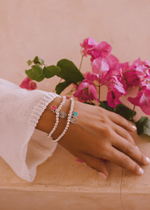 Браслет «Эластичный Хати» с ювелирной эмалью розового цвета