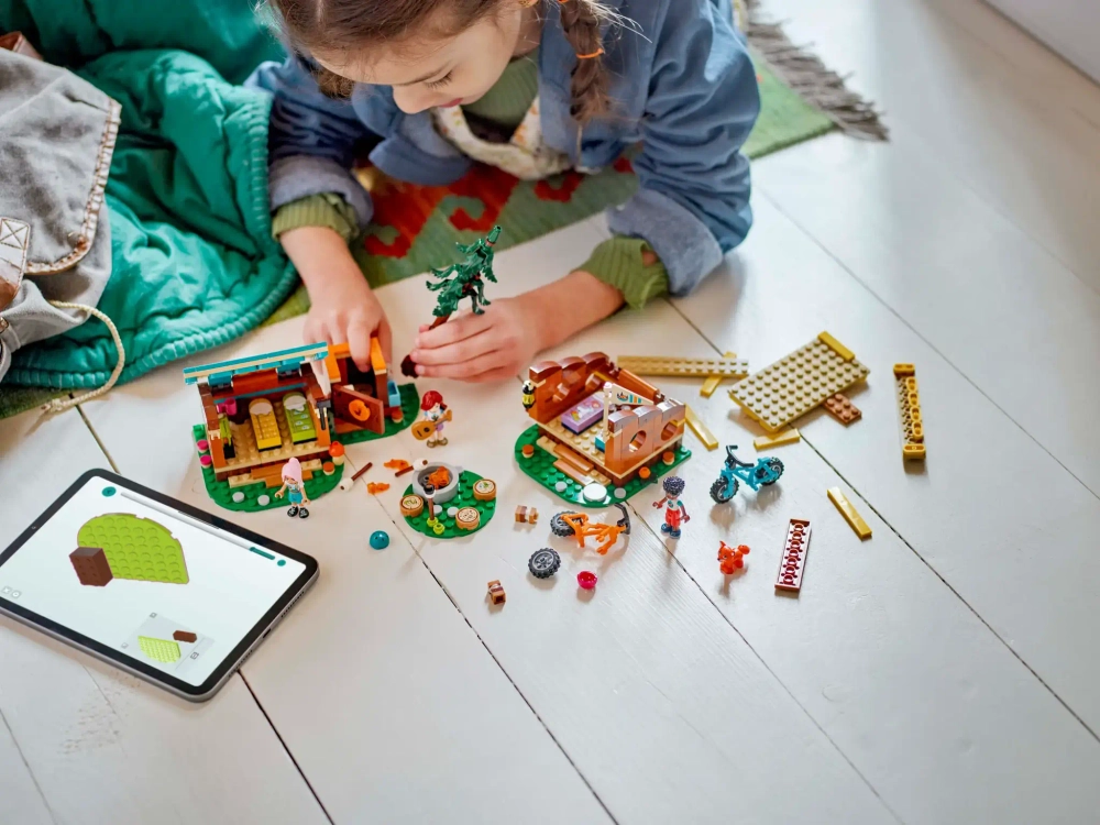 Конструктор LEGO Friends 42624 Уютные домики в летнем лагере