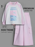 Розовый костюм для девочки на осень