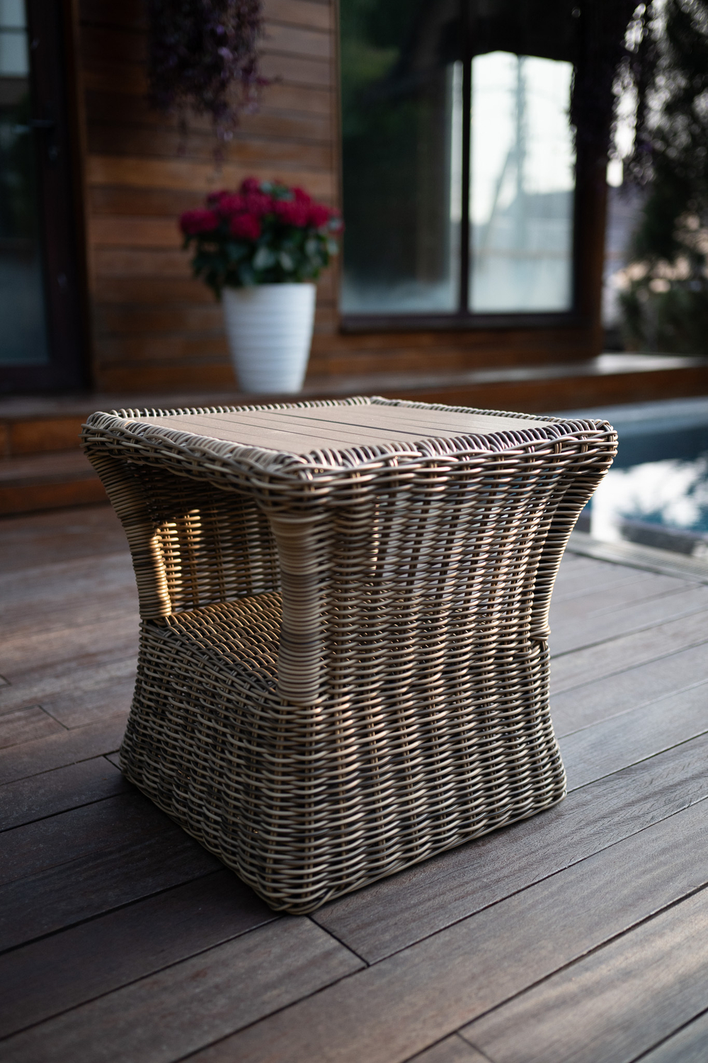 Столик из искусственного ротанга Бордо (корич./серый)