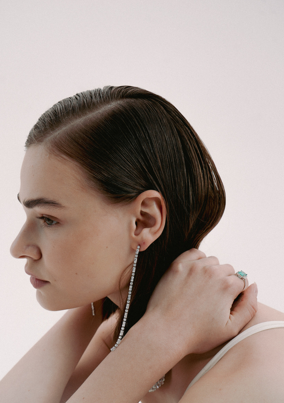 Серьги-каскад камней, багетные и круглые цирконы