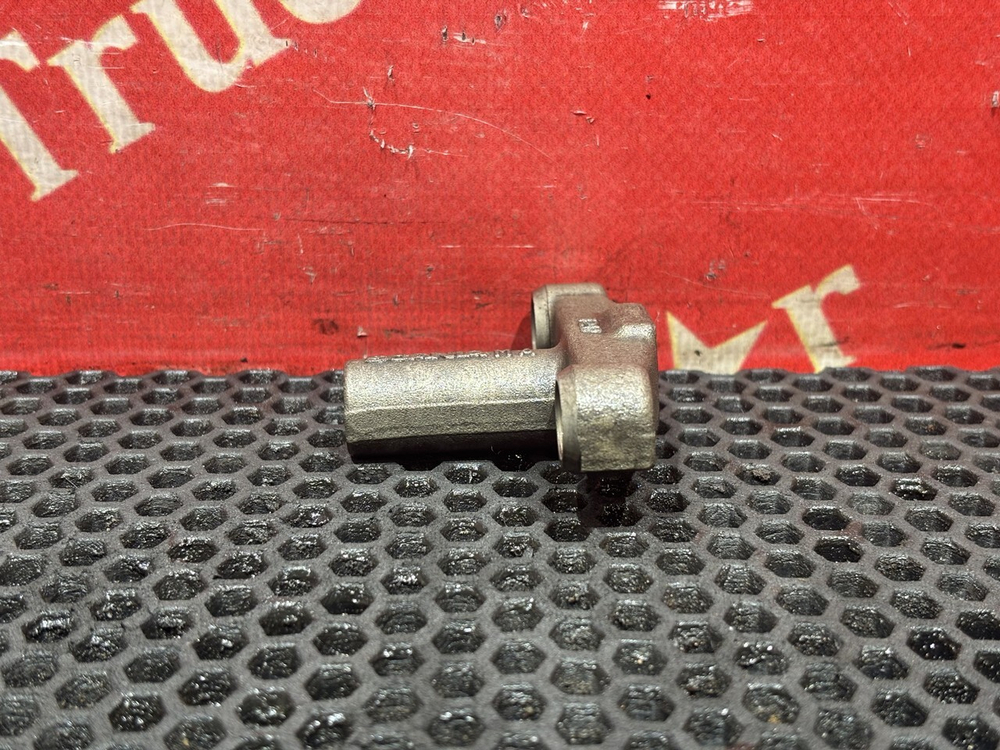 Коромысло клапана 2021г.