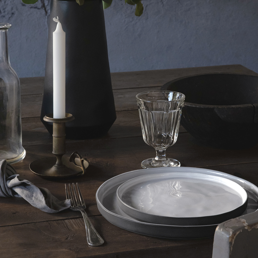 Тарелка 24см Costa Nova Lagoa Eco-Grés серо-белая