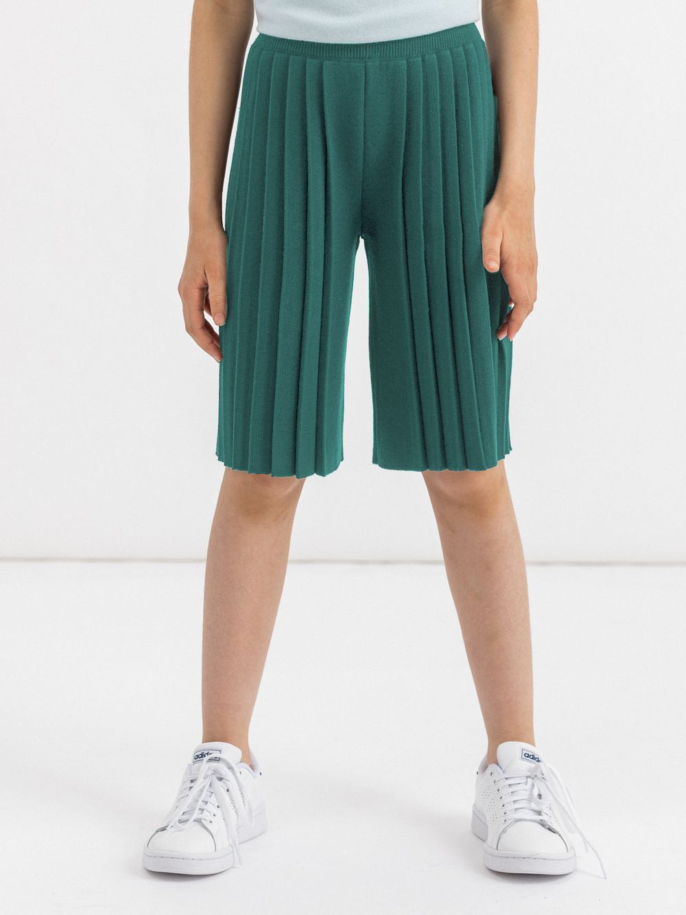 Шорты темно-зеленог цвета для девочки арт. АТ726/1