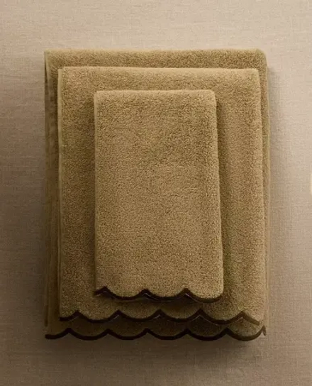 ZARA HOME БАННОЕ ПОЛОТЕНЦЕ С ВОЛНИСТОЙ КРОМКОЙ, ХАКИ