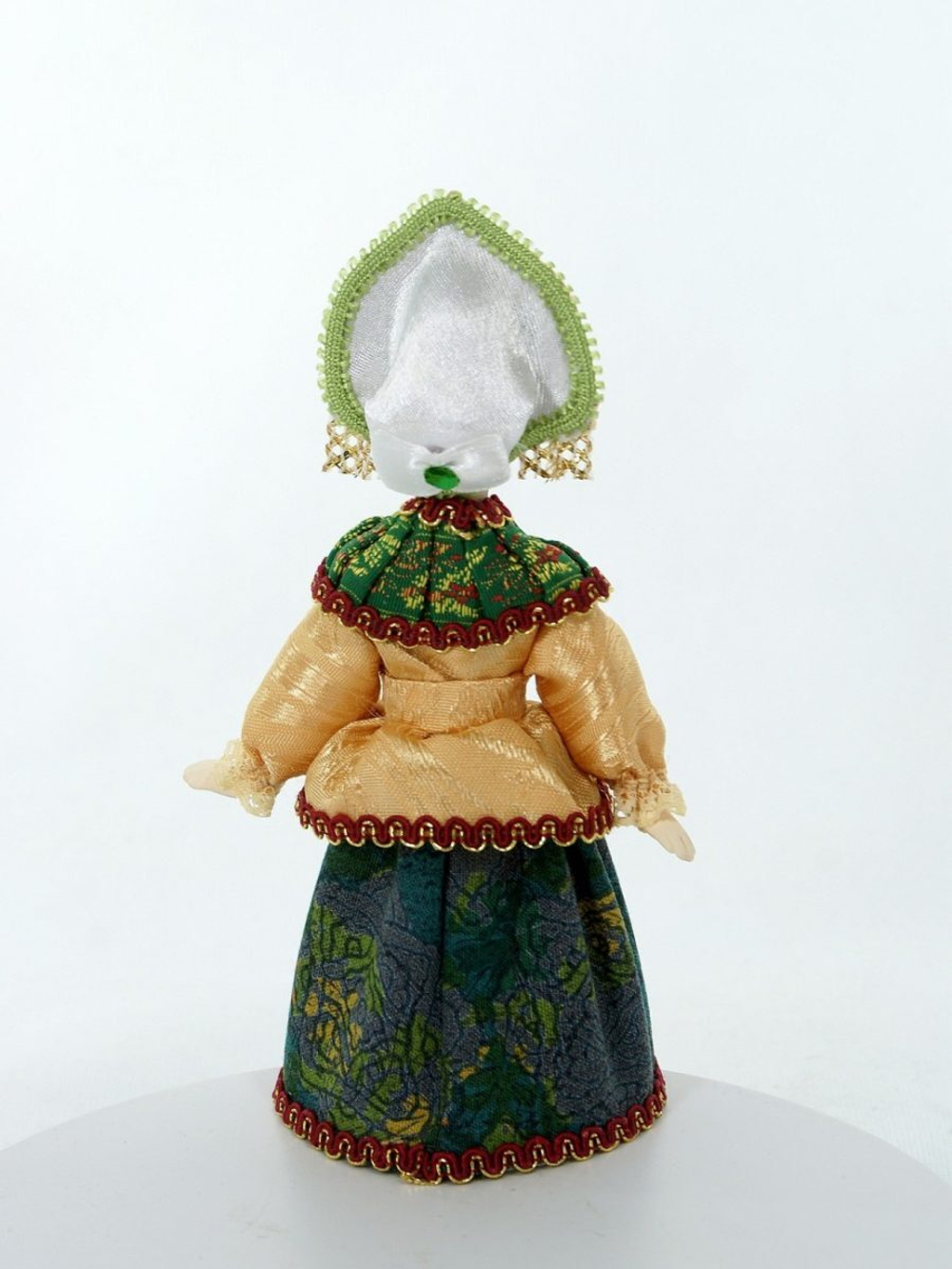 Кукла коллекционная Потешного промысла в Женском традиционном зимнем костюме.