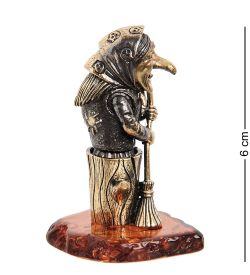 Народные промыслы AM- 775 Фигурка «Бабуся Ягуся» (латунь, янтарь)