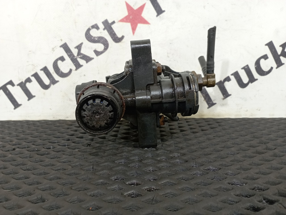 Клапан пневматический