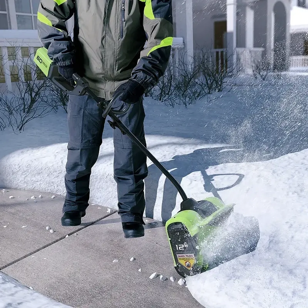 Greenworks GD60SS 60В снегоуборщик аккумуляторный (без АКБ и ЗУ) ковш 30 см, выброс 6 м 2603207