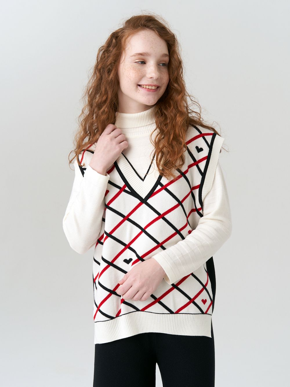 Жилетка в школу для девочки AT1011 черный-молочный