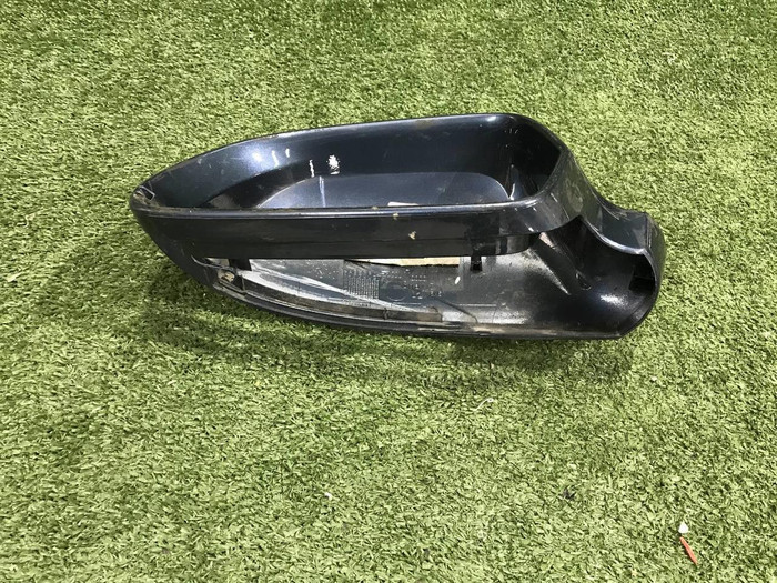 Крышка зеркала левая Audi Q3 1 8U (2011-2018)