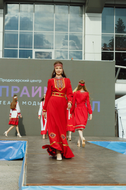 Платье «Чегеç» (Коллекция «Нарспи»)